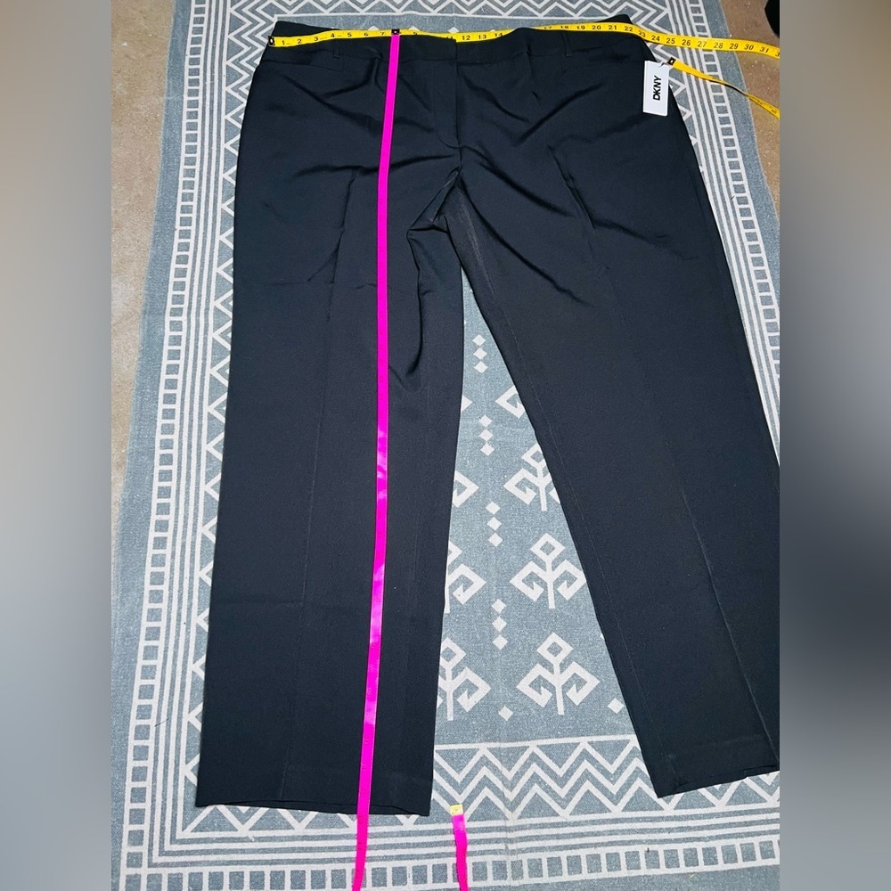 DKNY Sullivan St slash pocket flare fit Elegant Black Dress Pants women’s 20W - Picture 6 of 10